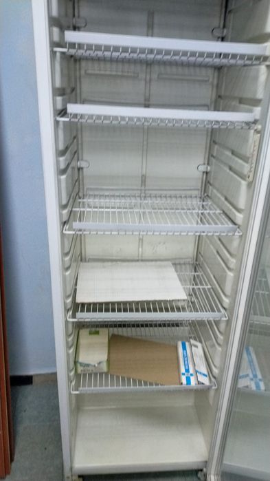 Продам холодильник, со стеклянной дверью