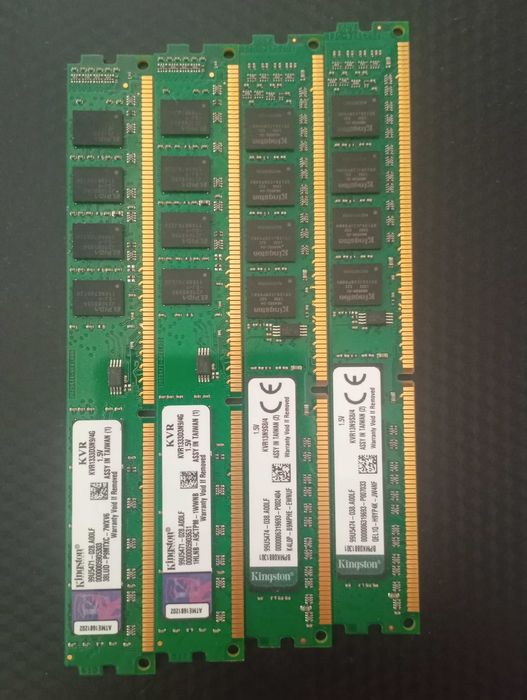 продам 4 планки оперативной памяти DDR3 по-4 гигабайта каждая.