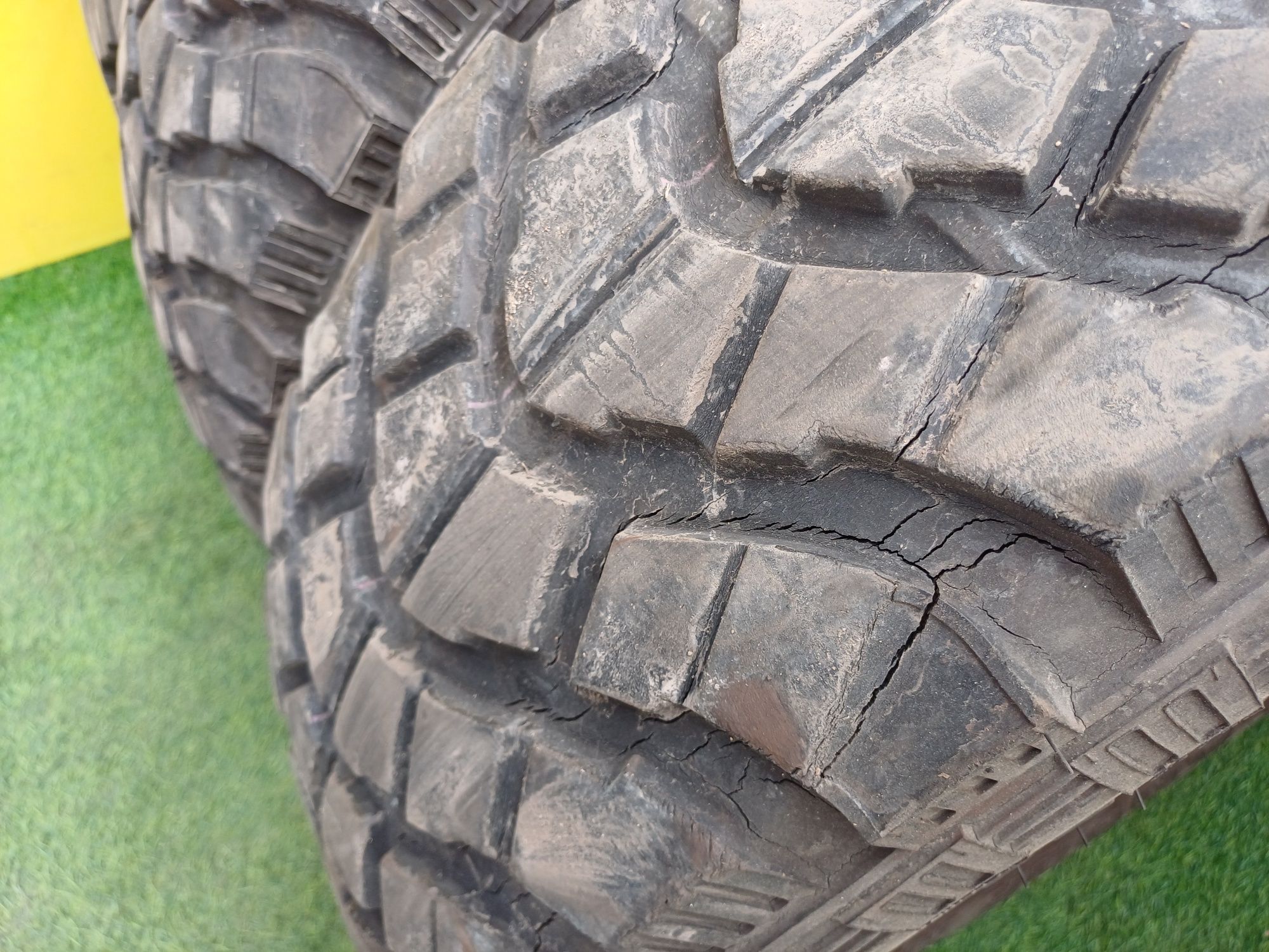 Шины 265/70 R17 Yokohama комплект.