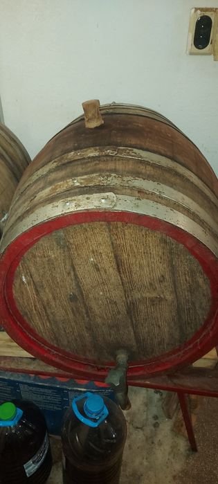 Продавам бурета за вино