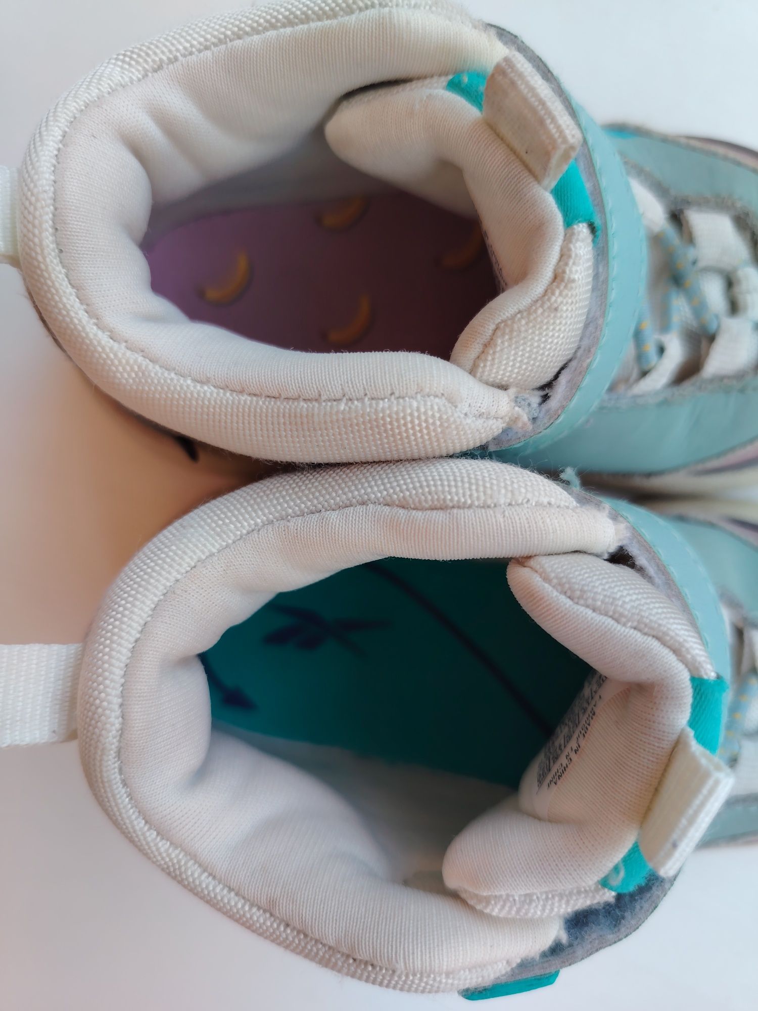 Кецове Reebok 22 v номер
