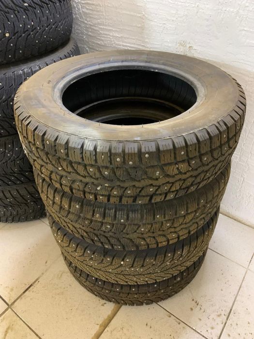 Покрышки , шины продается 45000 в хорошем состоянии