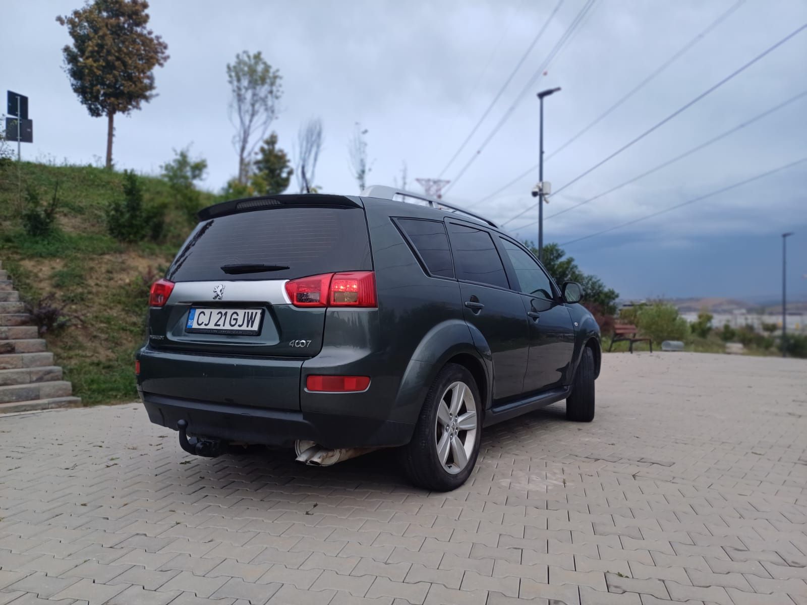 Vând Peugeot 4007, 4x4, 7 locuri