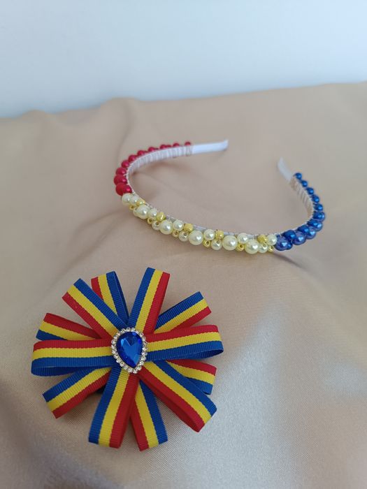 Accesorii lucrate manual in culorile tricolorului