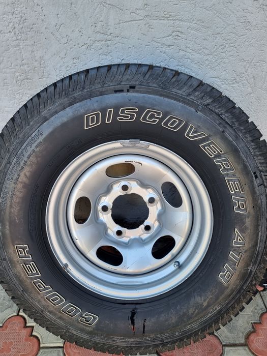 Продам два колеса, одно с диском. 285-75-r16