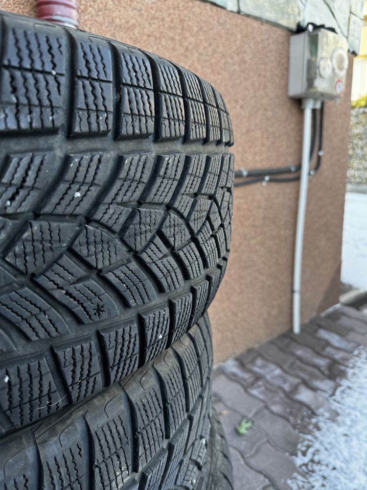 Cauciucuri Iarna Goodyear 255/55/19