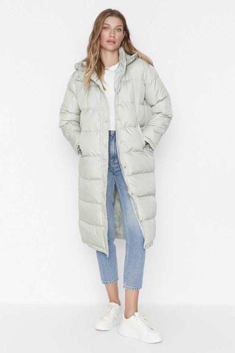 Дълго зимно яке с качулка Trendyol