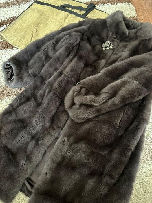 Продам норковую шубу