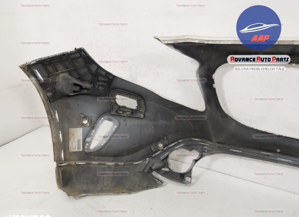 Предна броня със сензори и оригинални миещи устройства в добро състоян