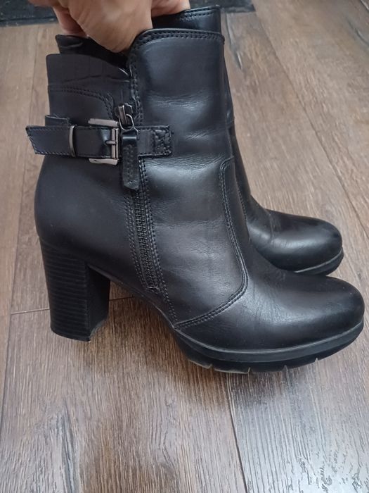 Дамски боти с ток Lasocki