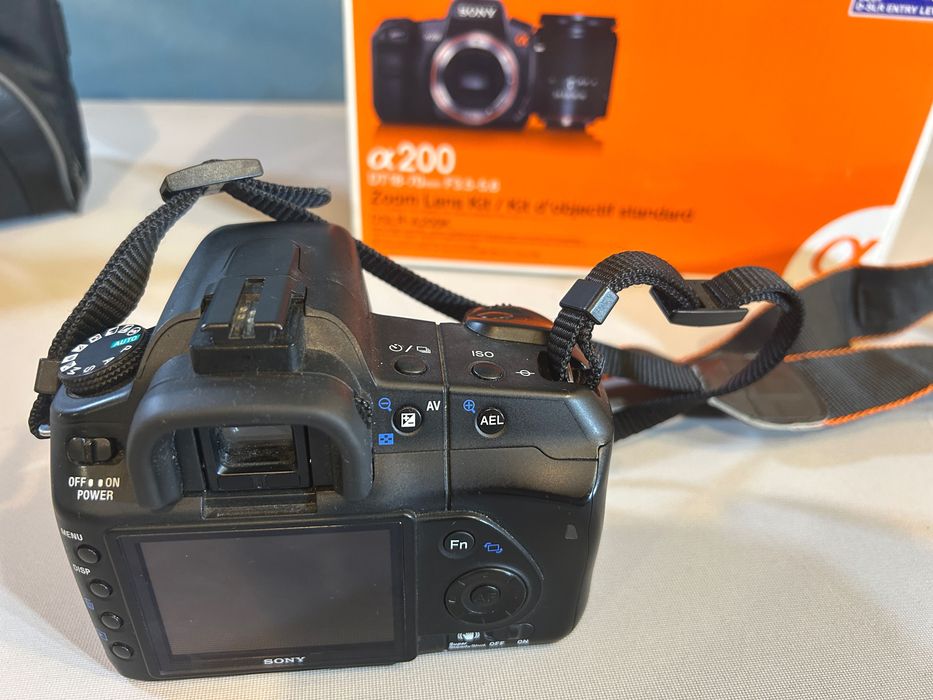 Фотоапарат Sony a200 + два обектива