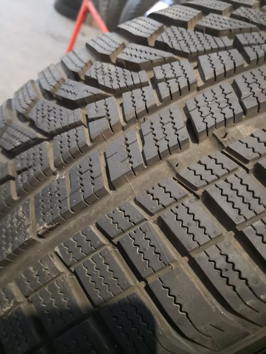 245 40 19 цола гуми като нови hankook