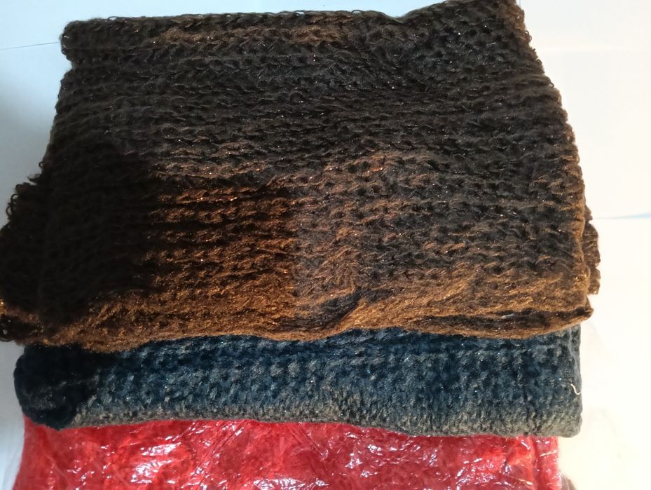 Șase gulere de dama noi, călduroase