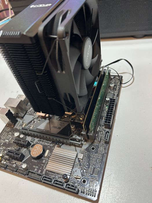 Kit gaming pc calculator Cpu I5 8400+placa 1151 v2, 16GB RAM+Cooler