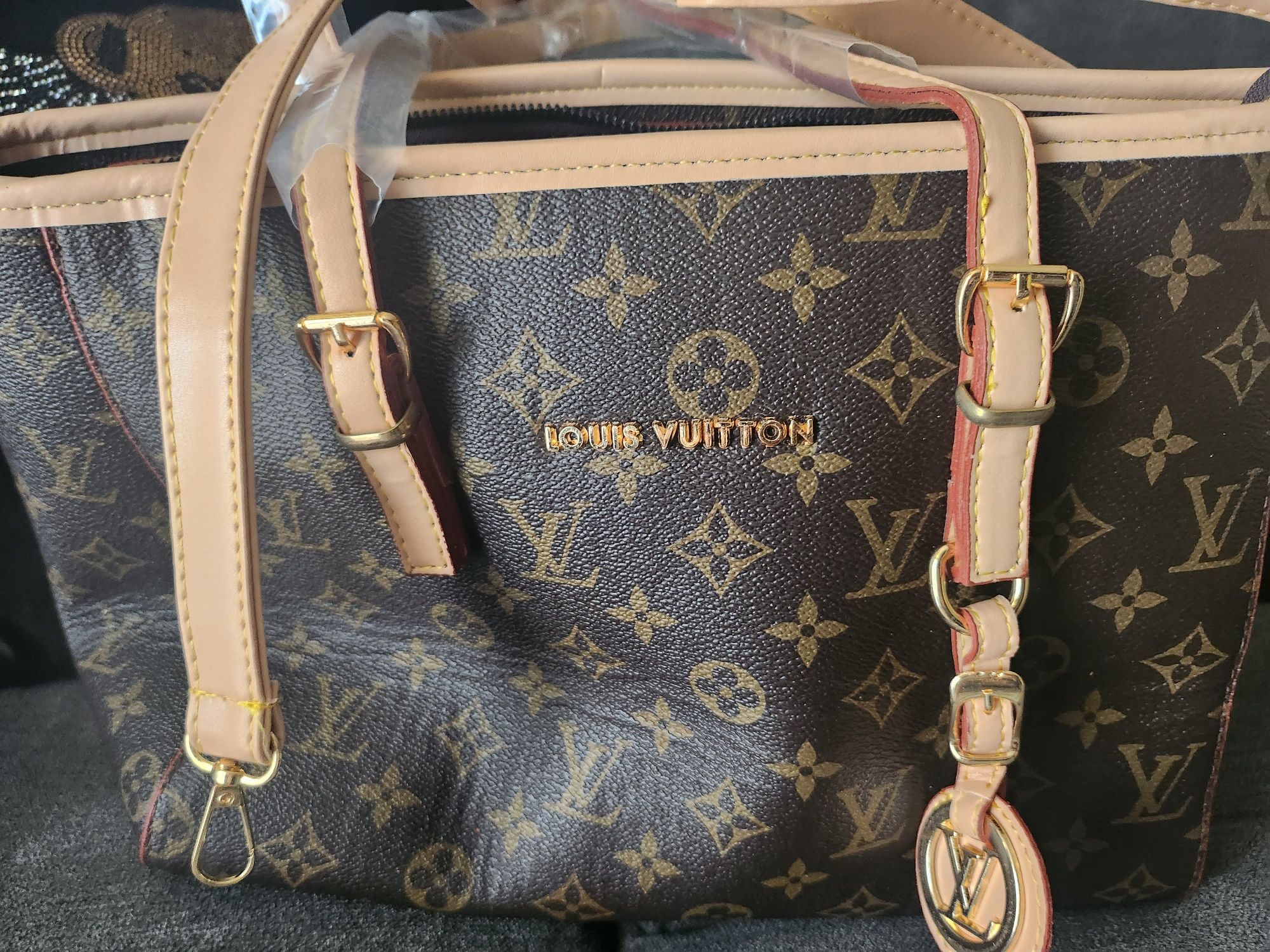 Чанта на Louis Yuiton