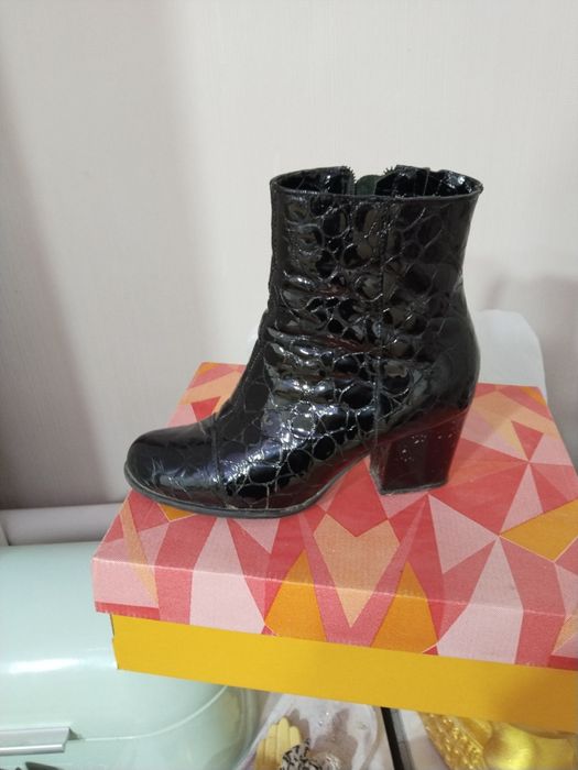 Продам сапоги кожаные