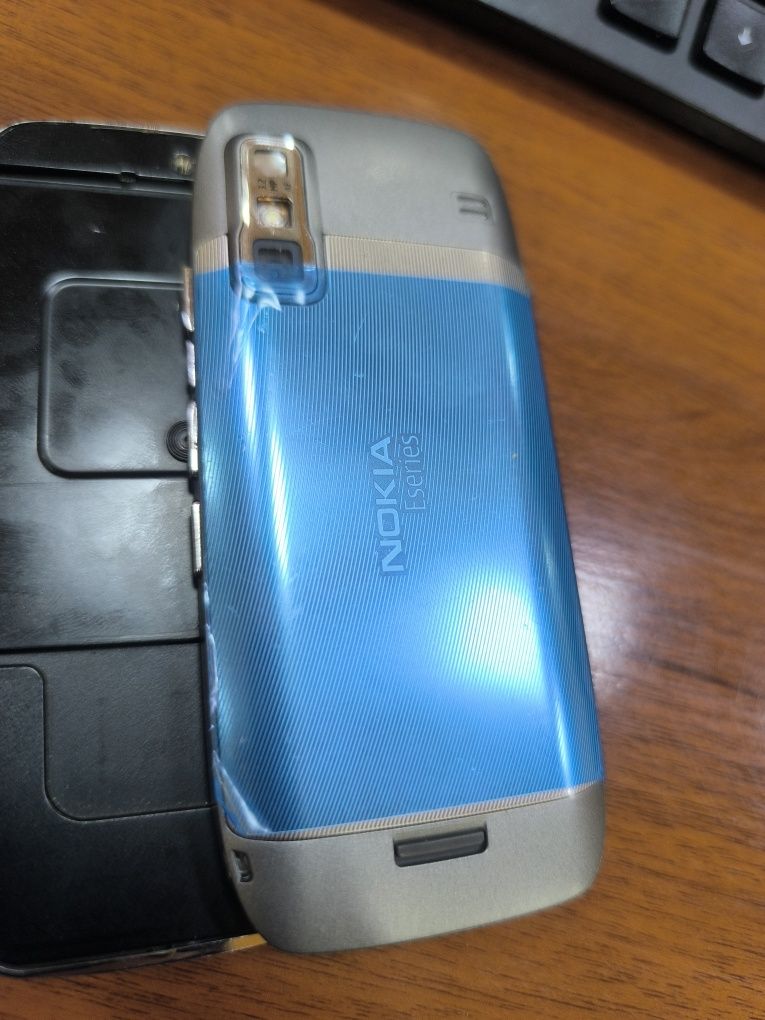 Смартфон Nokia E75