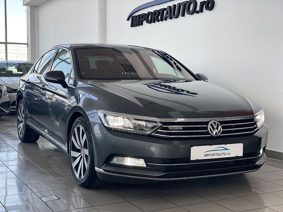 Volkswagen Passat DEALER/Garantie 1AN/Ceasuri Plasma/R LINE/Full LED/Piele/Recent import