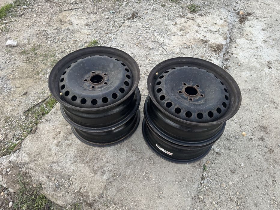 Vand jante tabla pe 16 de Ford