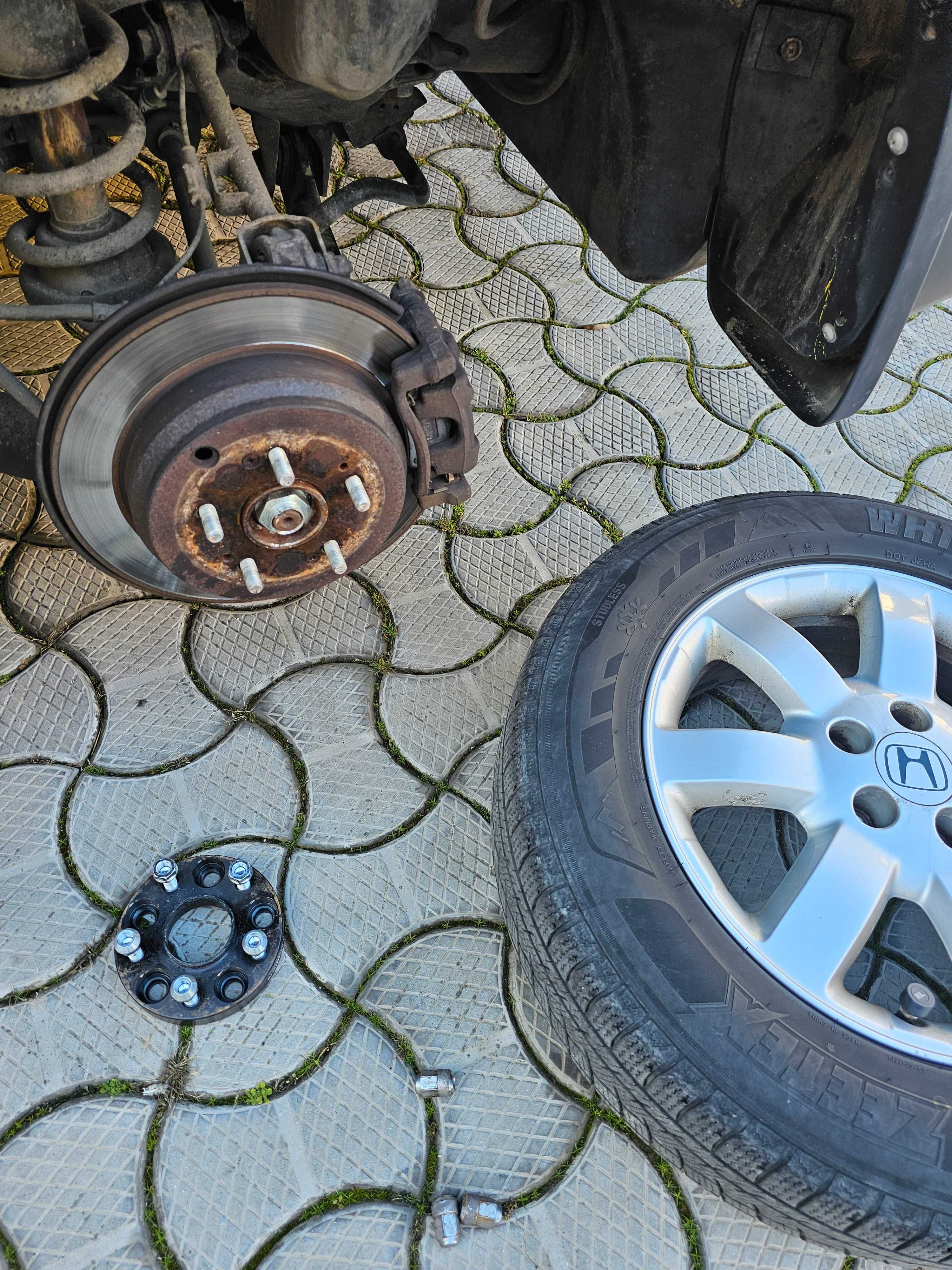 Distantiere roti honda crv 2008
