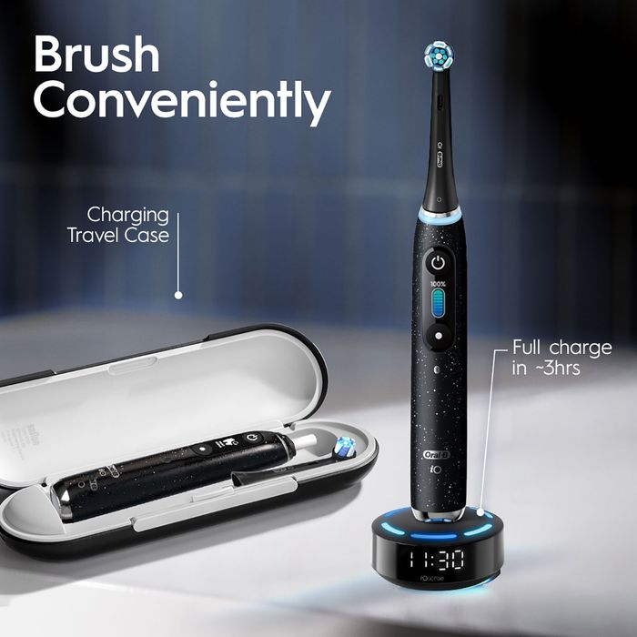 Электрическая зубная щетка Oral B Series iO 10 cosmic black