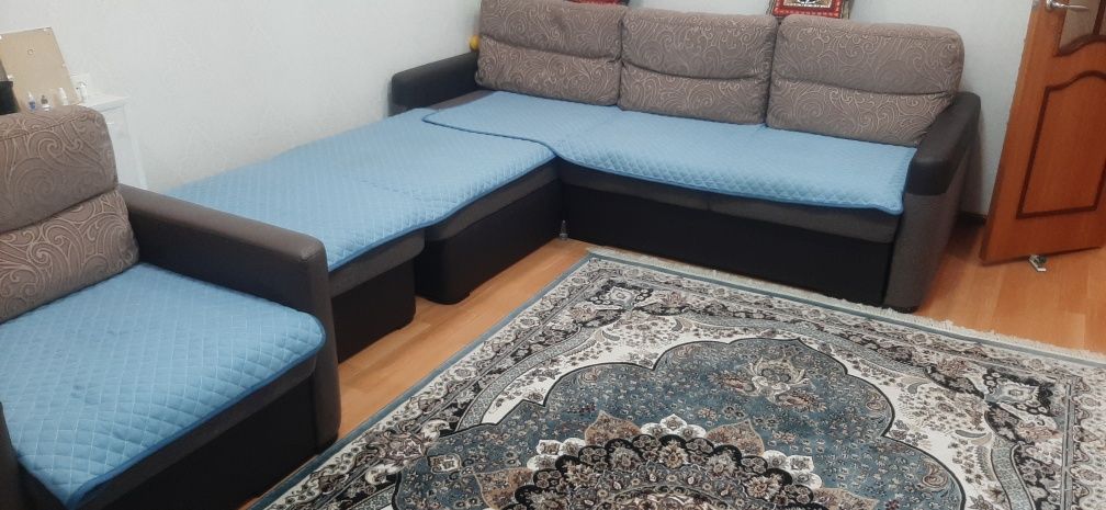 Продам диван с креслом