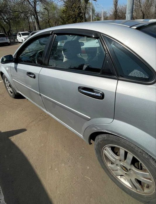 Lacetti 1.8 мотор, 2011 автомат. Краски нет! Чистая.