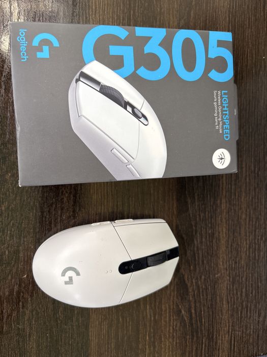 Белая Logitech G305 - беспроводная игровая мышка