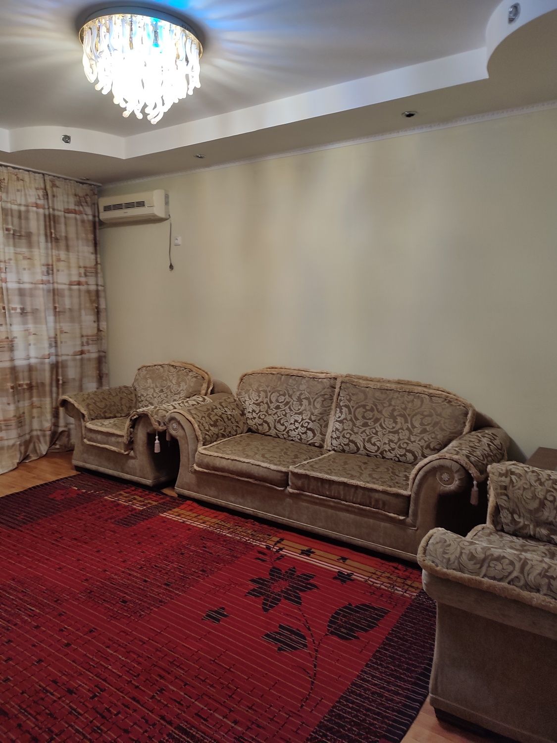 Аренда 3хкомнатной квартиры долгосрочно Айтиева ,43 -Кабанбай Батыра