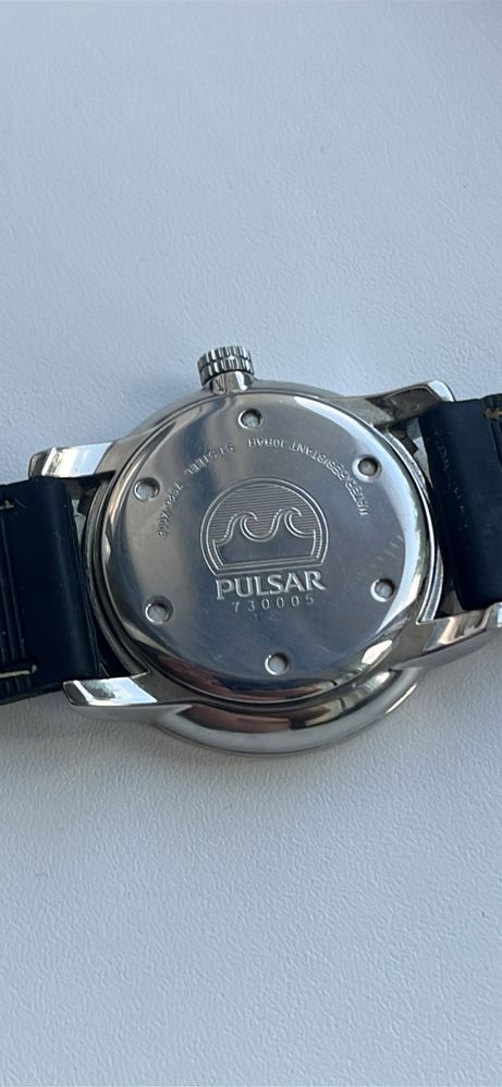 Ceas Pulsar automatic , perfect functional cu diametrul 4,2cm fara che