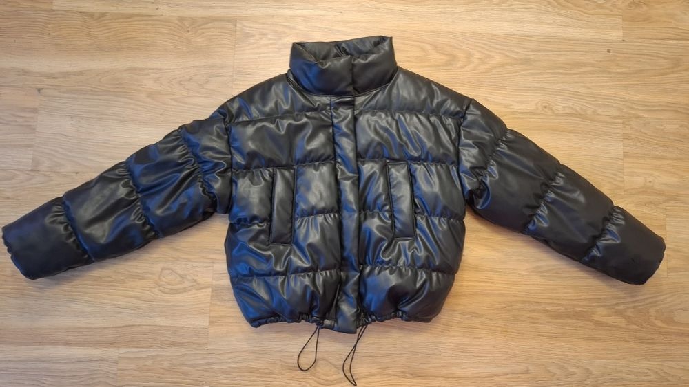 Черно кожено яке