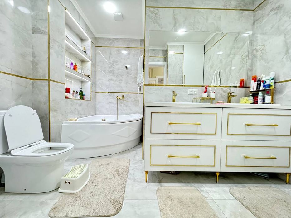 Продается квартира 4/1/7 в ЖК Янги Дархан