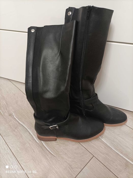 Чисто нови дамски ботуши