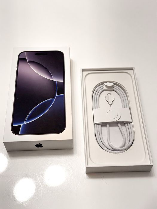 Vând iPhone 16 Pro Max Black Titanium 1TB, în garanție