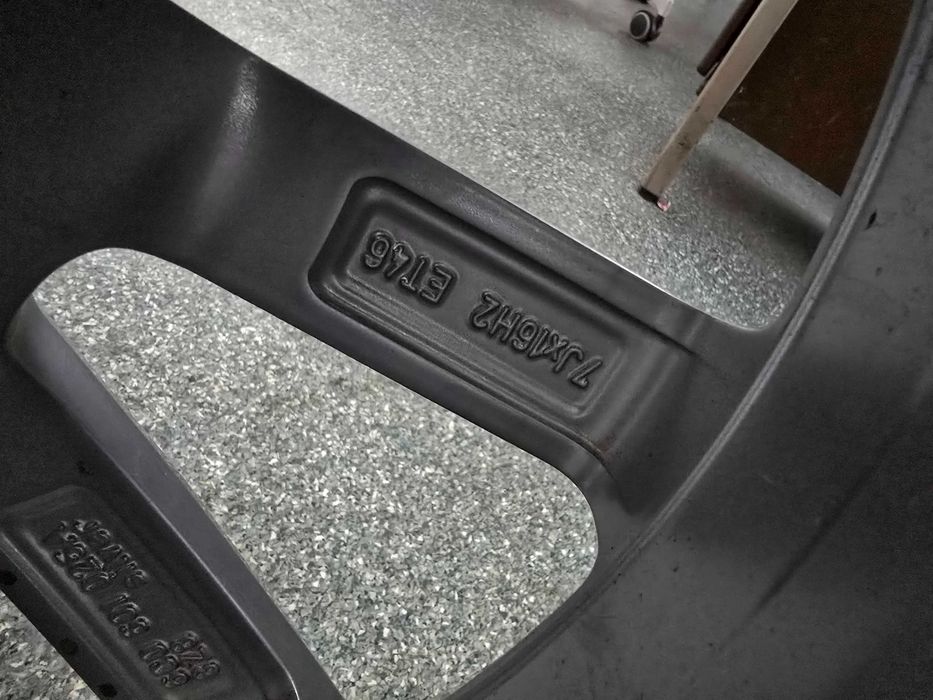 Jante Volkswagen Polo Anvelope iarna Continental 215 45 R16