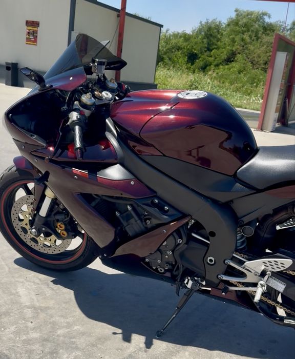 Yamaha R1 model rn12 180 cai