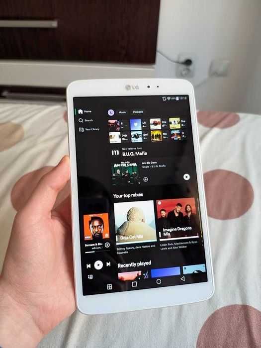 Tableta LG cu Android, ecran 8.3" 1080P IPS, 5MP, 16GB, impecabila