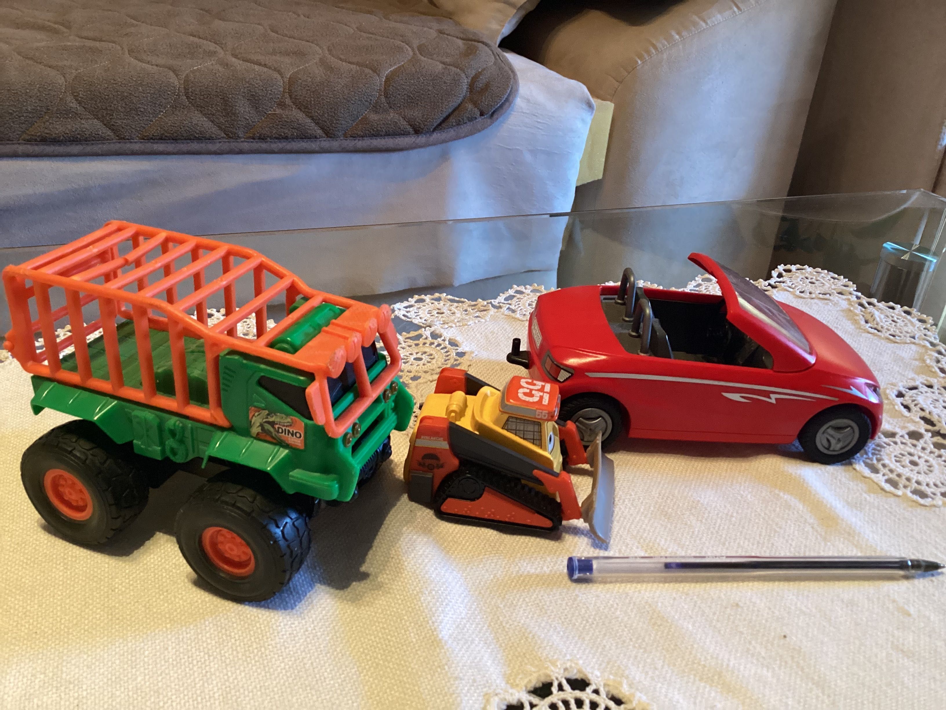 Playmobil и още в коли,Руски Матрьошки оригинални,комплект 5 бр нови