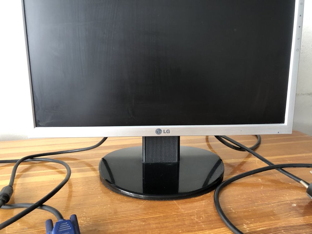 Монитор LG Flatron