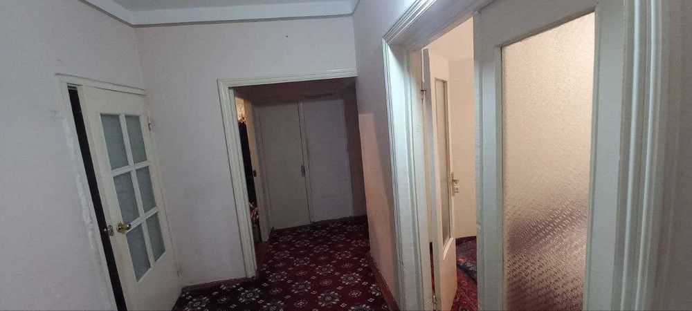 Шайхантахур Ц-11, центр города 4/3/4 без ремонта 92 кв.м.=