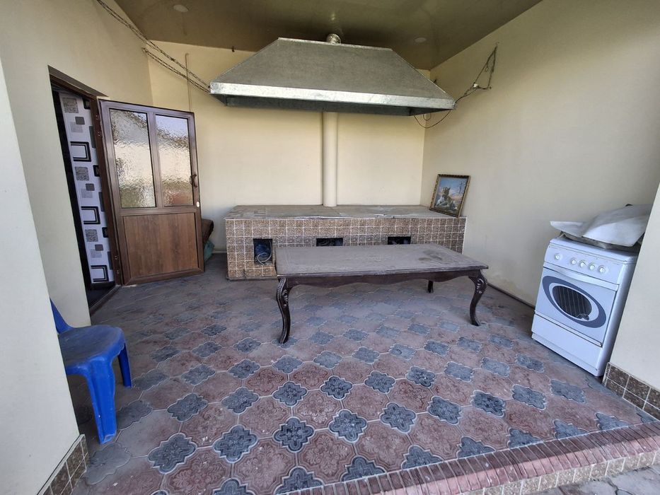 Hovli sotiladi shinam
