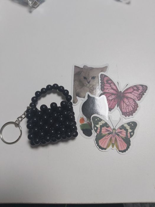 Продам мини сумочки из бусин брелок