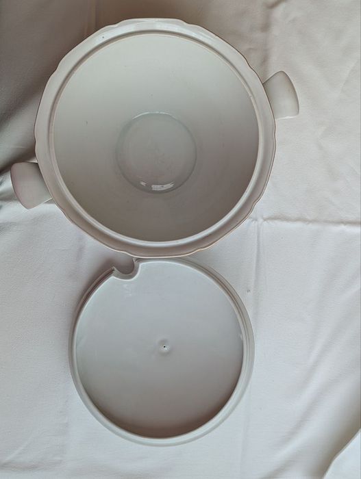 Продам Чехословацкую супницу