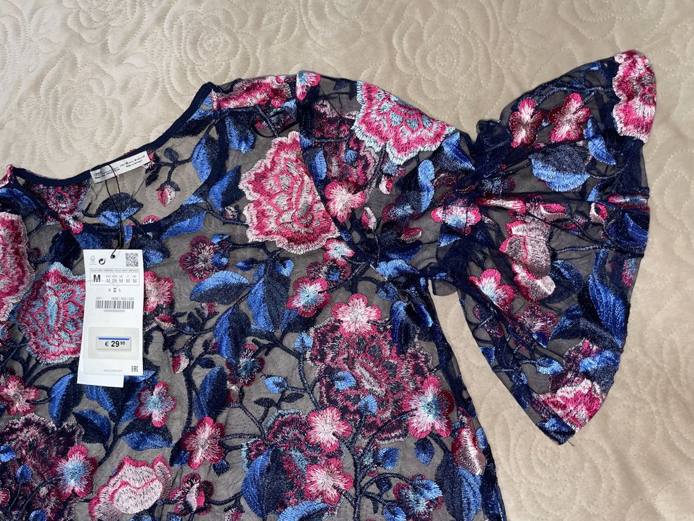 Bluza Zara cu motiv floral