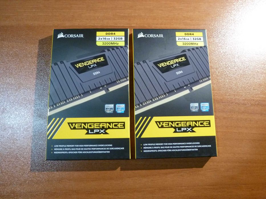 Промо! Нова 32GB (2x16 GB) DDR4, 3200MHz памет CORSAIR Vengeance