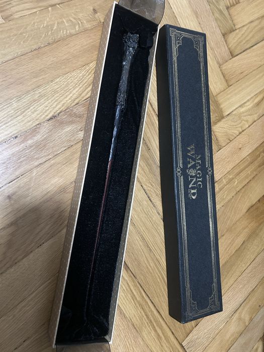 Vand bagheta magică Harry Potter,stare impecabila.