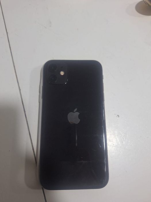 iPhone 11 в хорошем состоянии почти в отличном