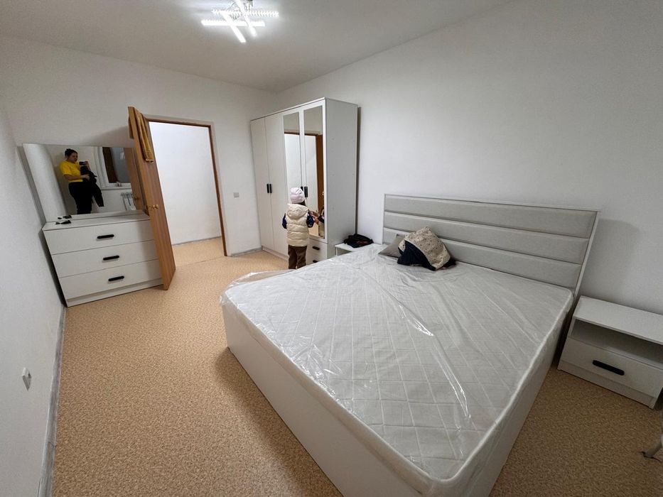 Продам спальный гарнитур