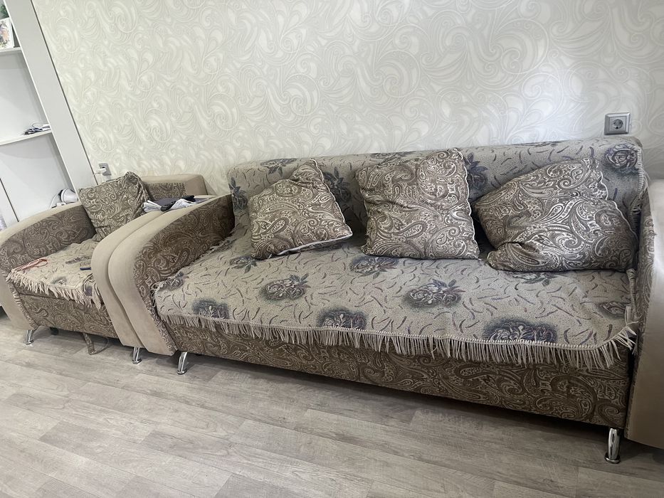 Продам Диван и Кресло для зала