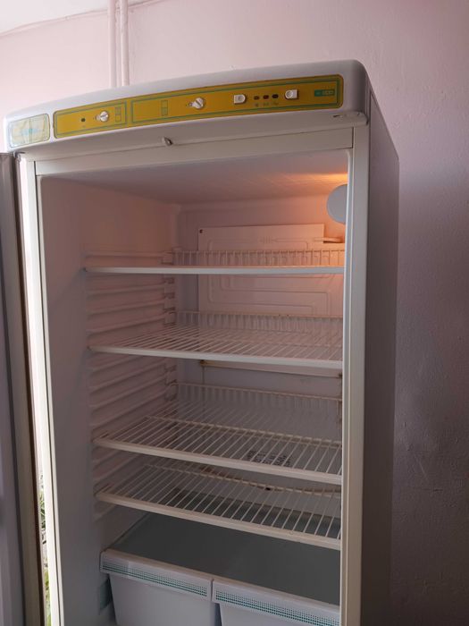 хладилник с фризер